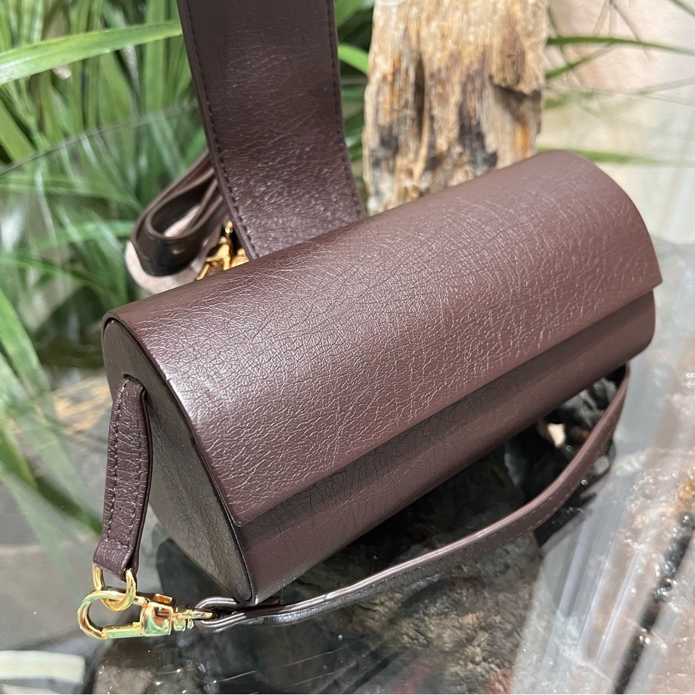 🔥NWOT🔥 JM Collection Brown Leather
Mini Purse With Multiple Straps - Picture 7 of 9